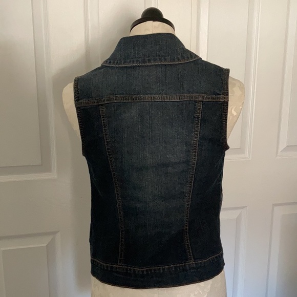 Denim vest. 2 front pockets - Picture 2 of 3